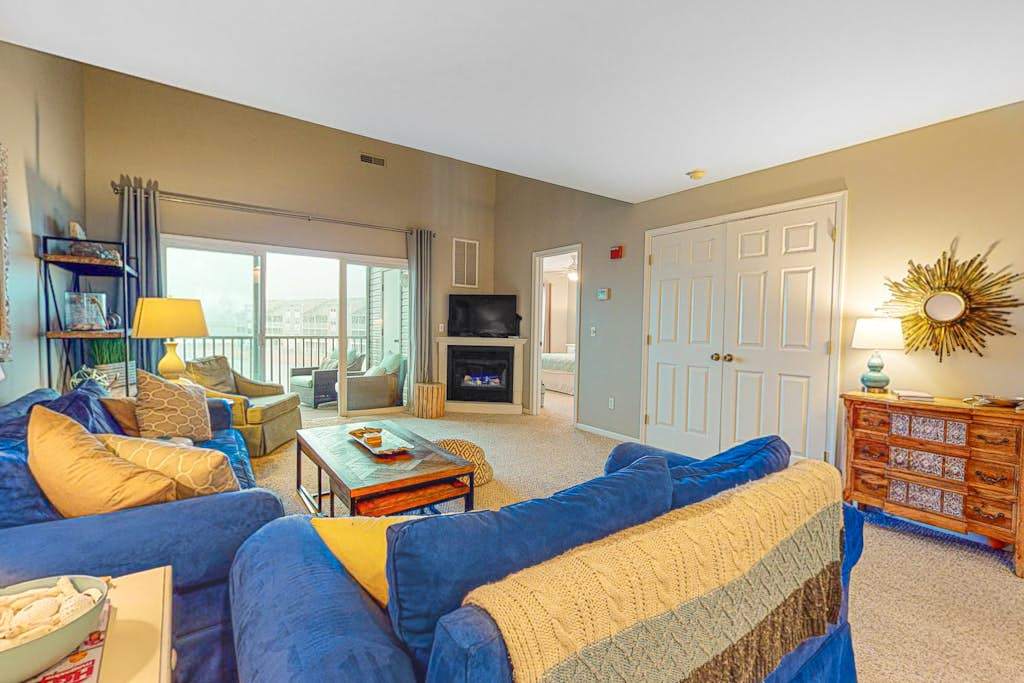 Bethany Bay 3rd floor condo with golf on site free WiFi & balcony