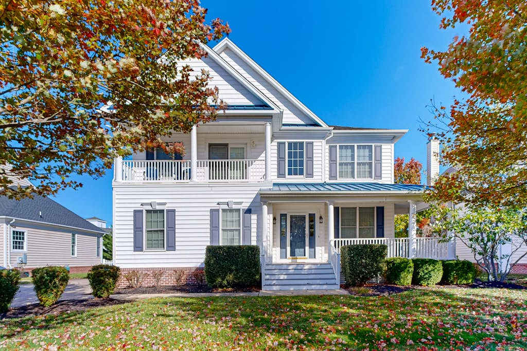 Bethany Lakes house with private gas grill balcony free WiFi & pool