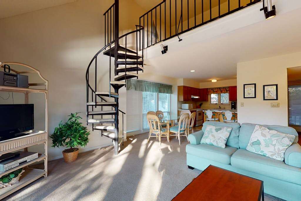 Sea Colony Tennis 2nd floor condo with free WiFi & tennis court