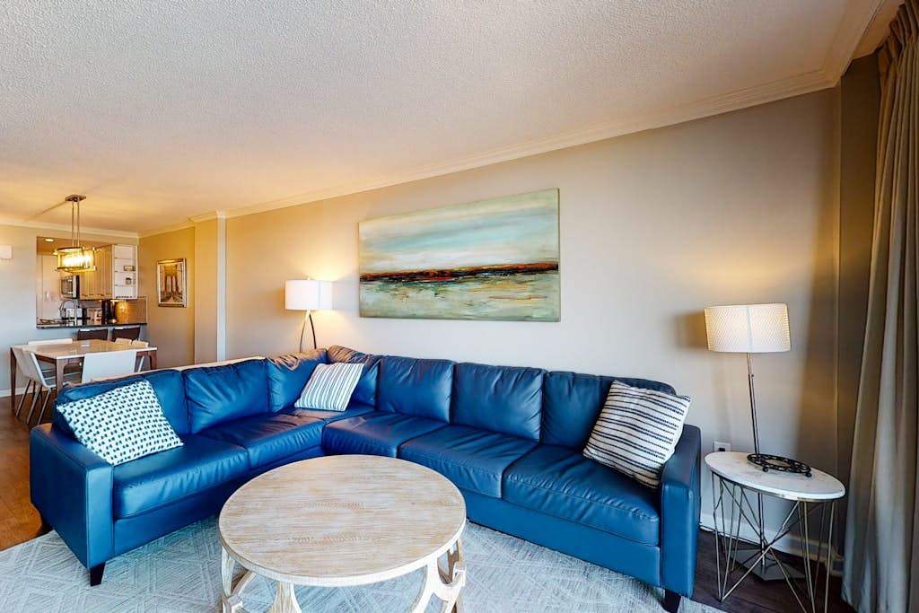 Sea Colony oceanfront 3rd floor condo with shared sauna basketball court balcony