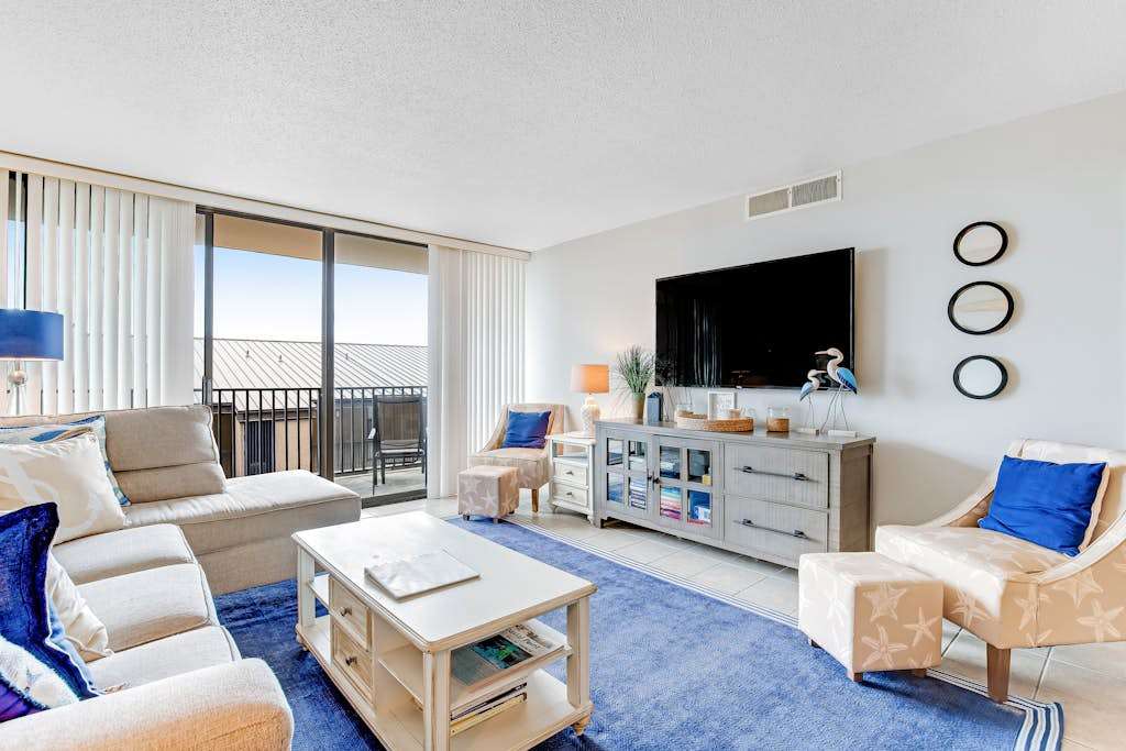 Sea Colony oceanfront 3rd floor condo with tennis court shared sauna elevator