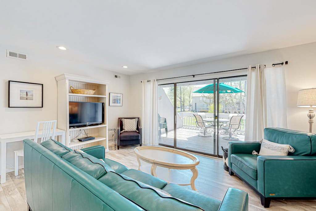 Sea Colony Tennis 1st floor condo with tennis court basketball court & pool