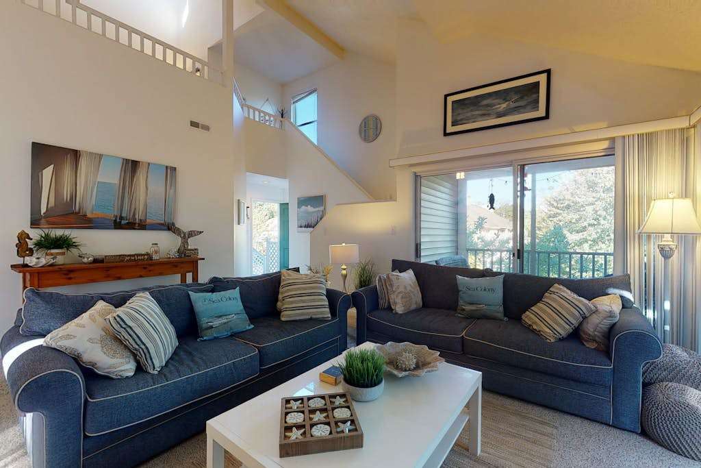 Sea Colony Tennis 2nd floor condo with gym basketball court & lake view