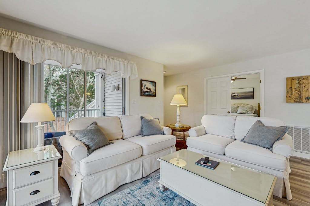 Sea Colony Tennis 1st floor condo with free WiFi gym & tennis court