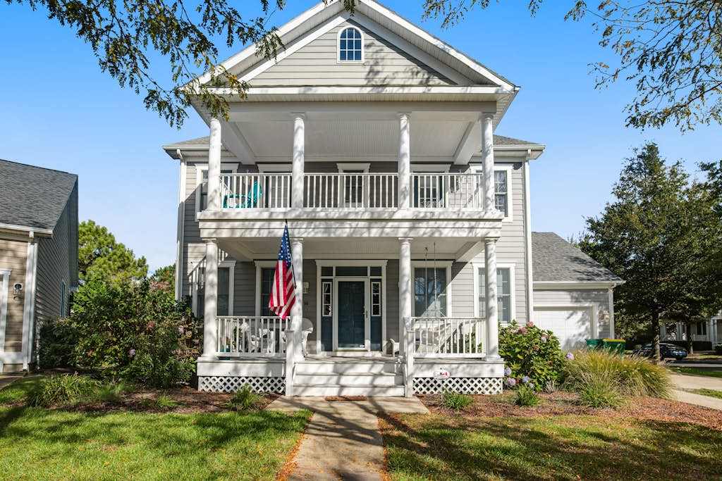 Bear Trap Dunes house with basketball court fireplace tennis court & free WiFi