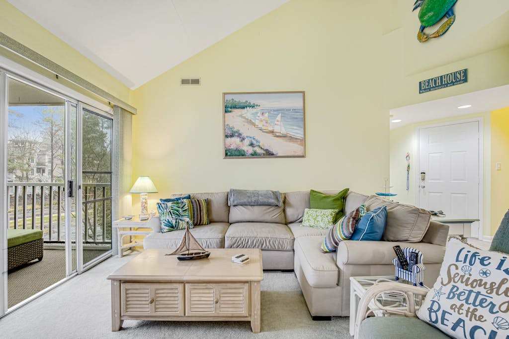 Sea Colony Condo with Free WiFi Central AC Shared Pools & Hot Tubs