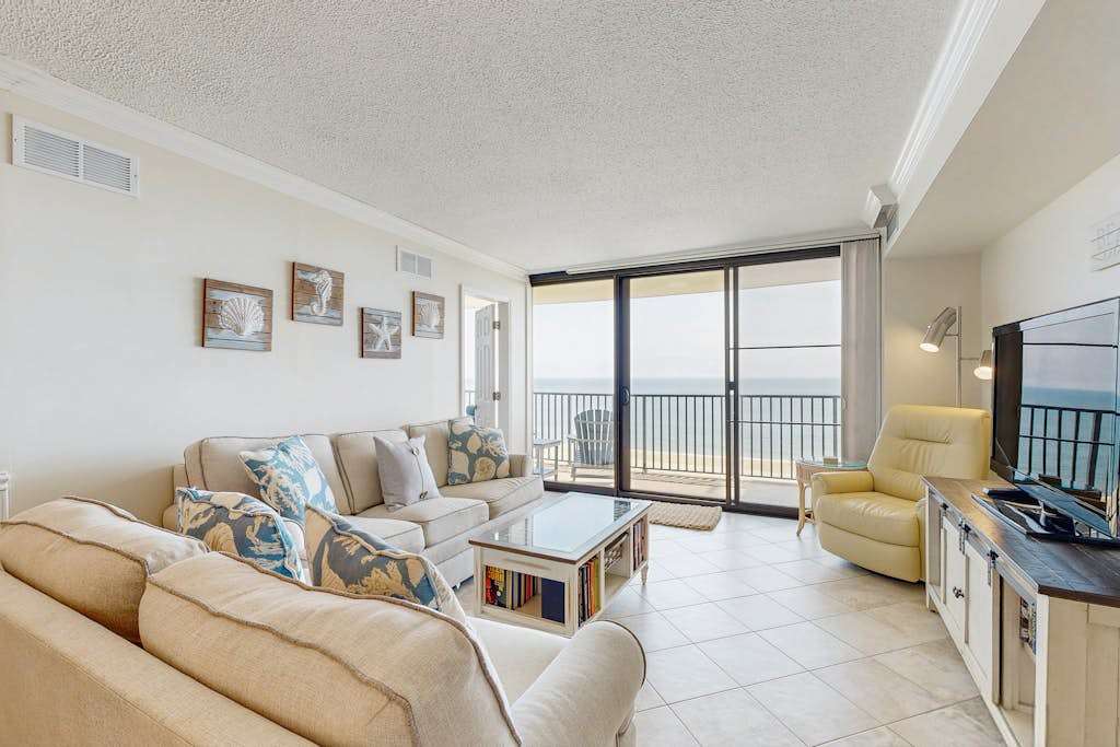 Sea Colony condo in oceanside complex with washer & dryer shared hot tub & pool