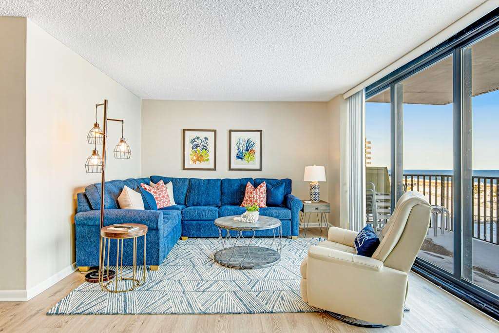 Newly updated Sea Colony gem with pools hot tubs beach access & more