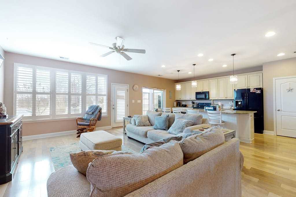 Bishops L&ing Furnished Home with Private Washer & Dryer Shared Pool WiFi