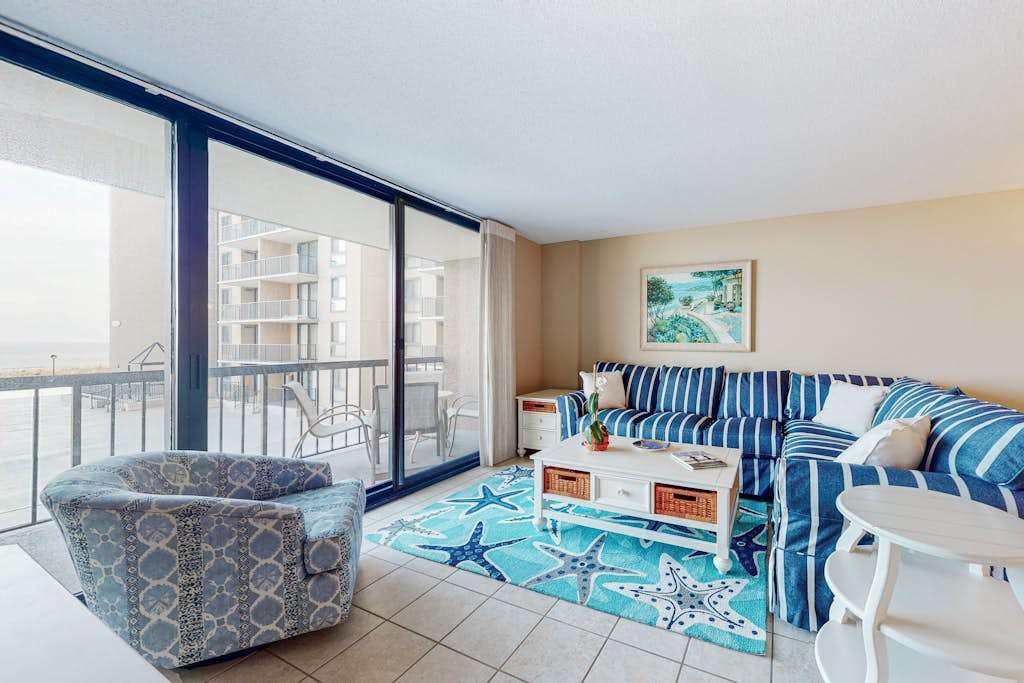 Sea Colony oceanfront condo with WiFi balcony washer & dryer & pool & tennis