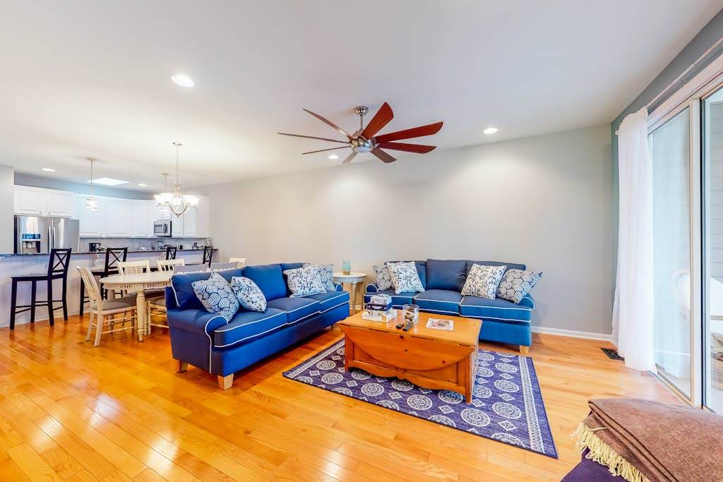 Bayville Shores 3 Story Townhome with Balcony Deck Water Views Shared Pool