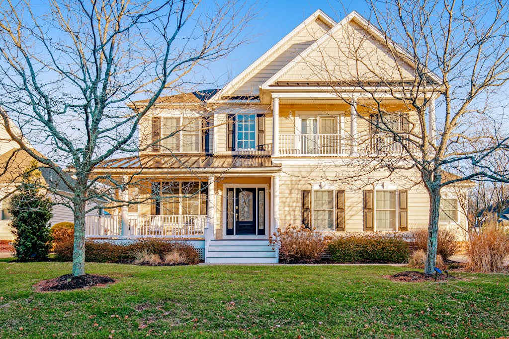 dog friendly Bethany Lakes waterfront home with shared pool pickleball & gym