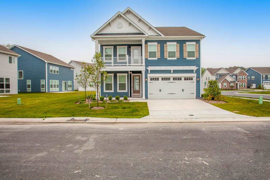 Ocean View Beach Club stylish home with outdoor pool fast WiFi & wet bar