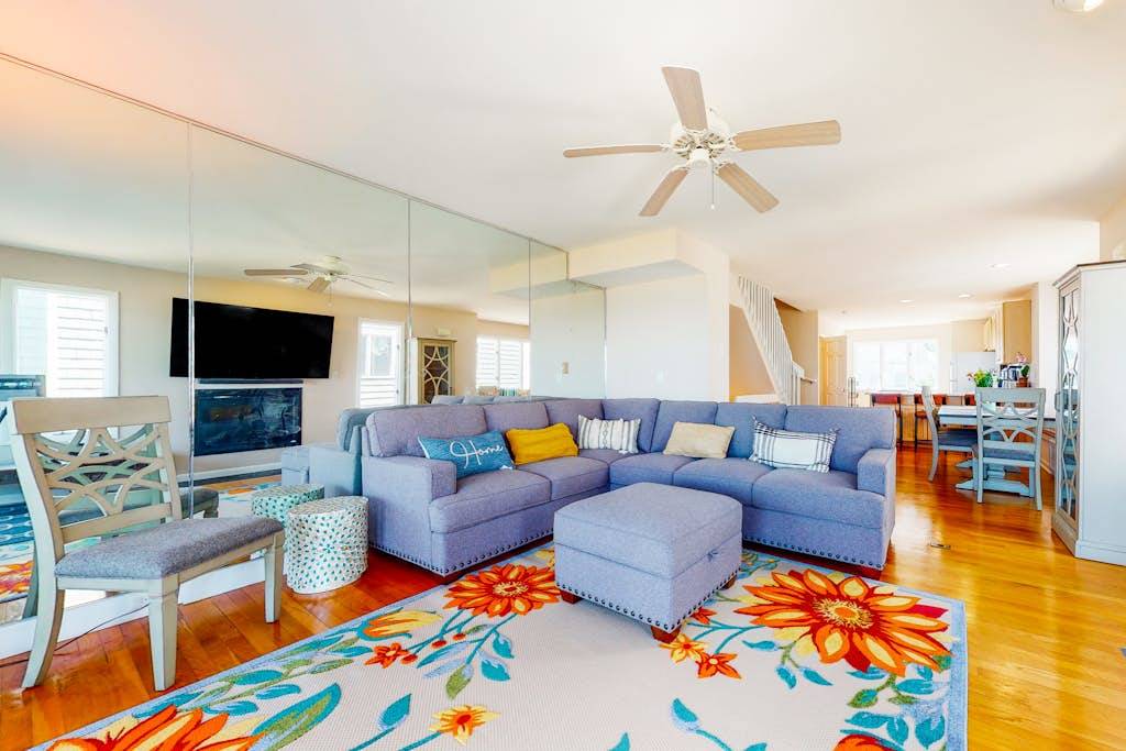 Fenwick Island townhome oceanfront location 3 decks fast WiFi & washer & dryer