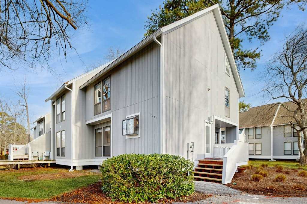 Sea Colony Tennis townhouse with pools tennis fitness centers & private beach