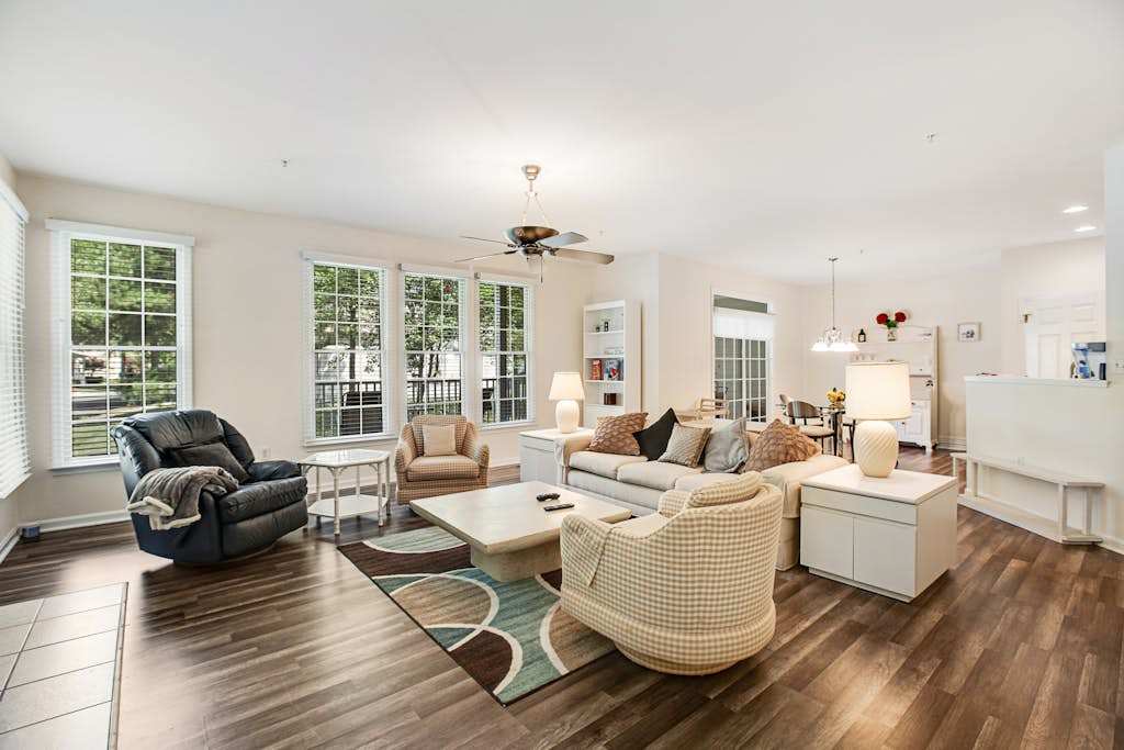 Bear Trap Dunes 1st floor condo with central AC private washer & dryer & gas fireplace