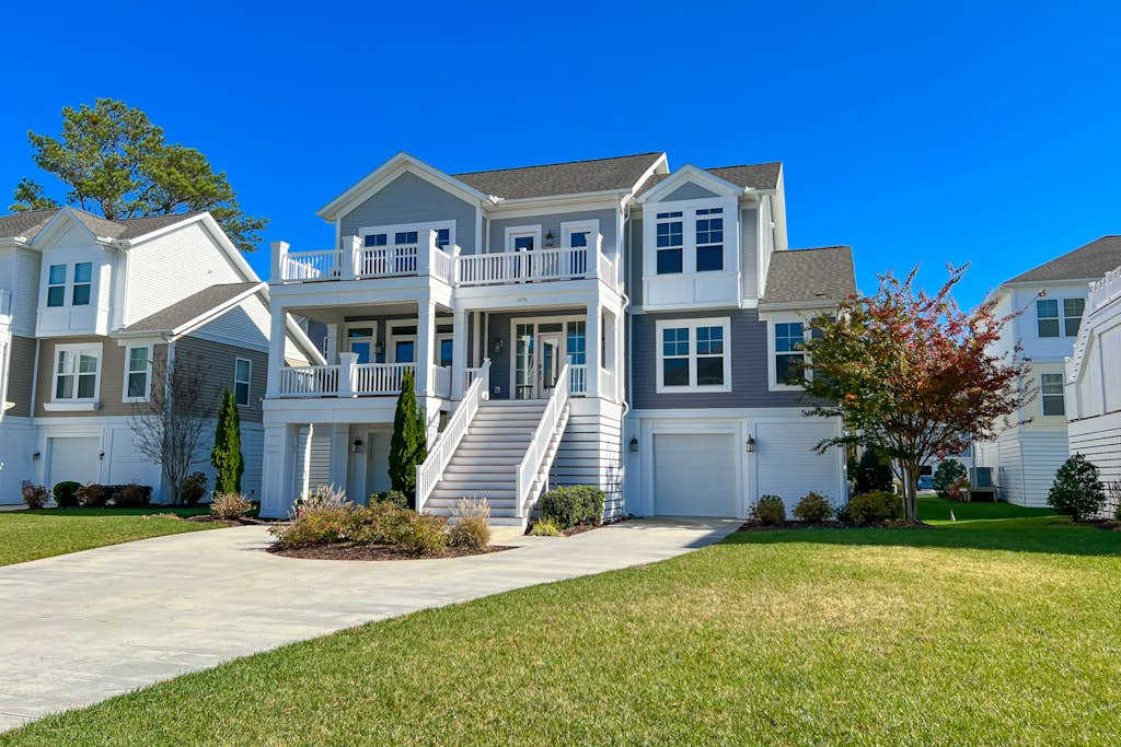 Resort Living in Bethany with AC & a Pool & more