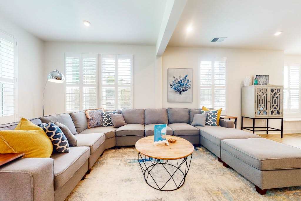Bayside Resort family home with central AC & access to pools & tennis