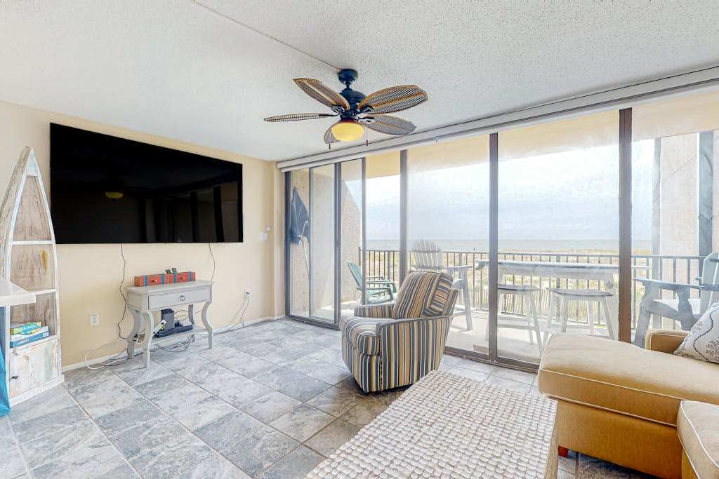 Sea Colony oceanfront condo with private balcony shared pools & gym