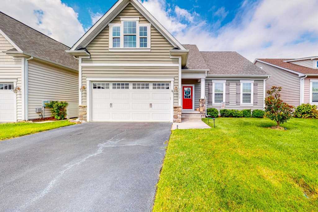 dog friendly Millville by the Sea home with large yard porch grill AC & WiFi