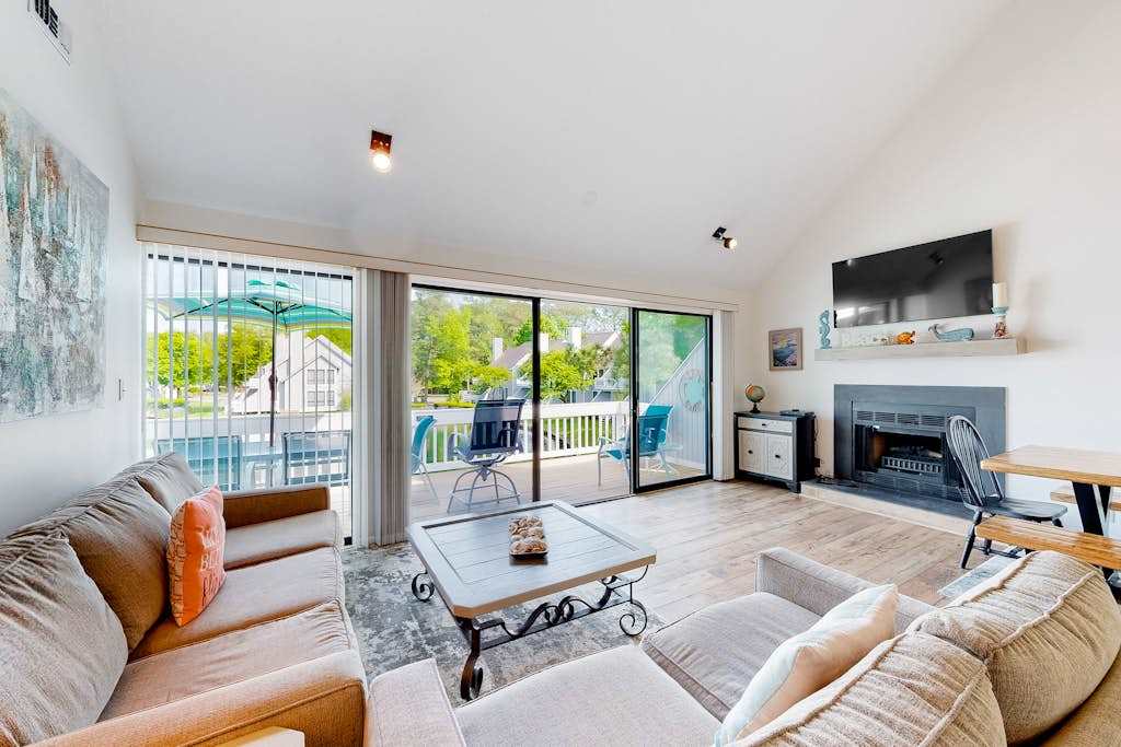 Sea Colony West Waterfront condo with pool beach access tennis & washer & dryer