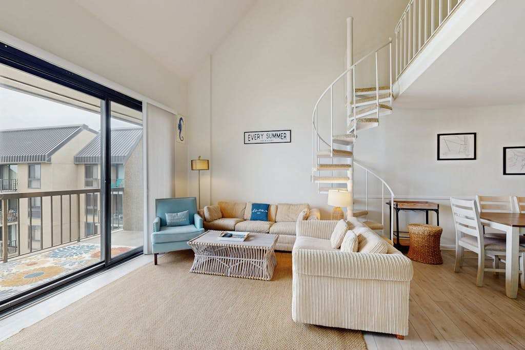 Sea Colony condo with pools tennis beach hot tub gym sauna & balcony