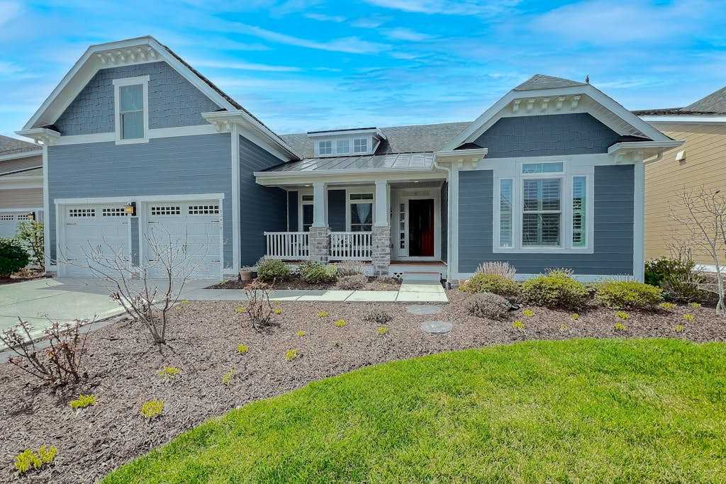 Bayside Resort home with bunk & playroom deck & access to pool hot tub & sauna