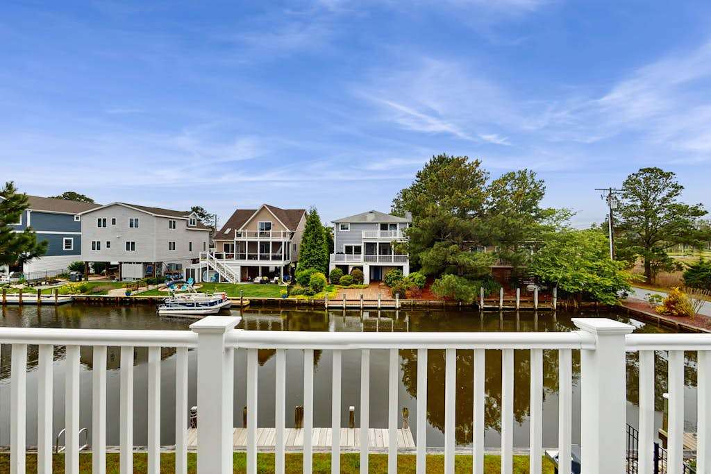 Dog-friendly home with canal views spacious layout