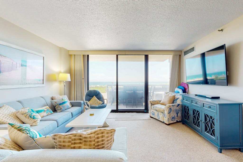 Sea Colony Ocean 1st floor condo with elevator tennis court & basketball court