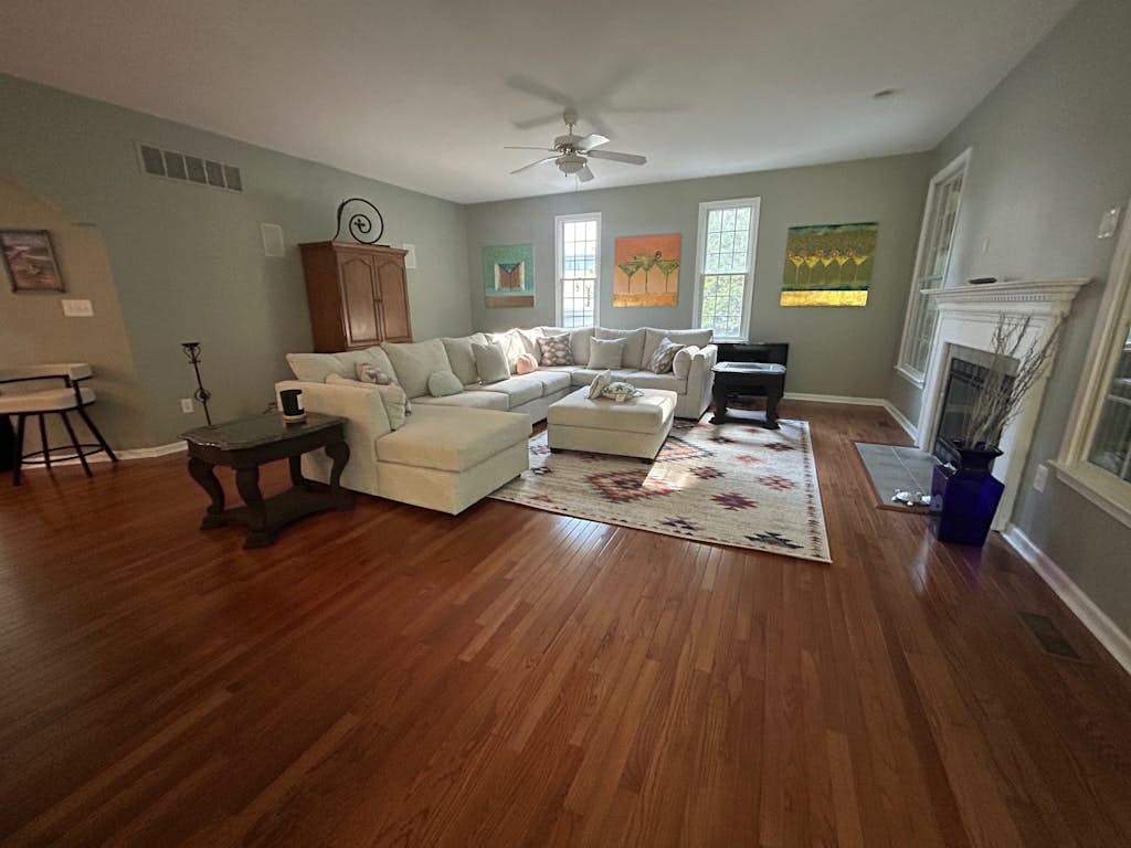 Bethany Lakes house with a community pool gym tennis & free WiFi