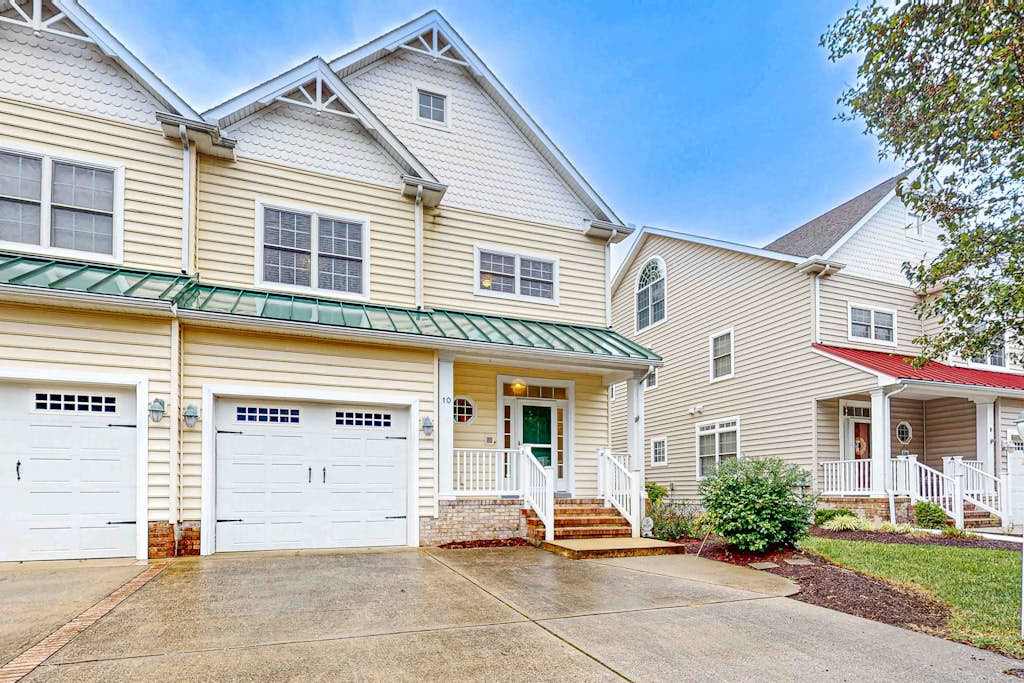 Ocean Mist townhouse with deck grill bikes WIFI & washer & dryer