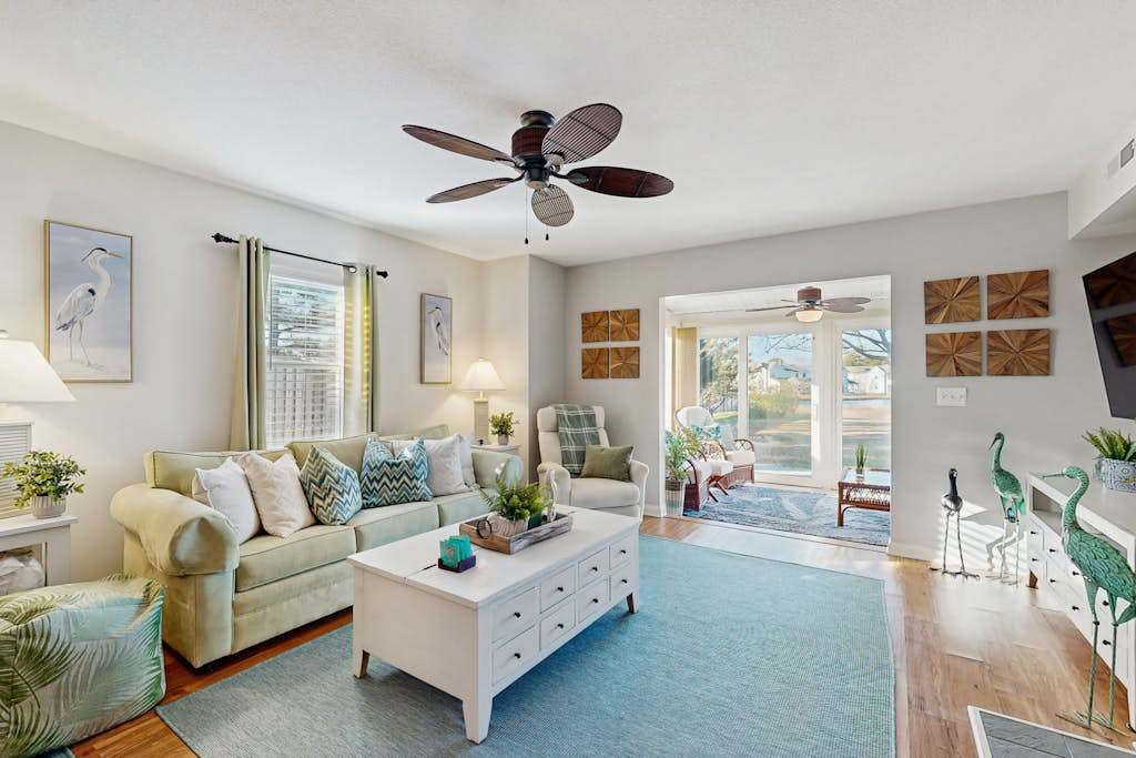 Mallard Lakes condo with community pool tennis & basketball court