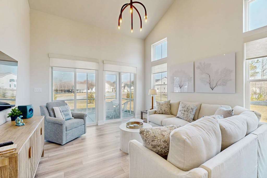 Milos Haven townhouse with community pool grill close to restaurants