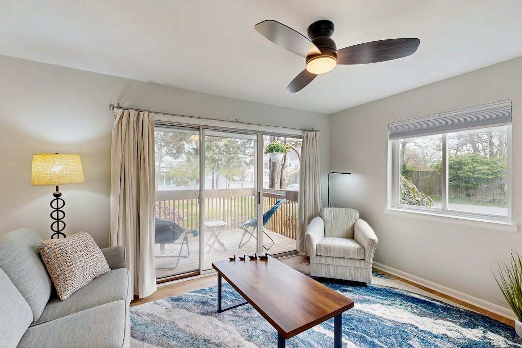 Henlopen Station condo with shared pool patio grill close to beach & restaurants