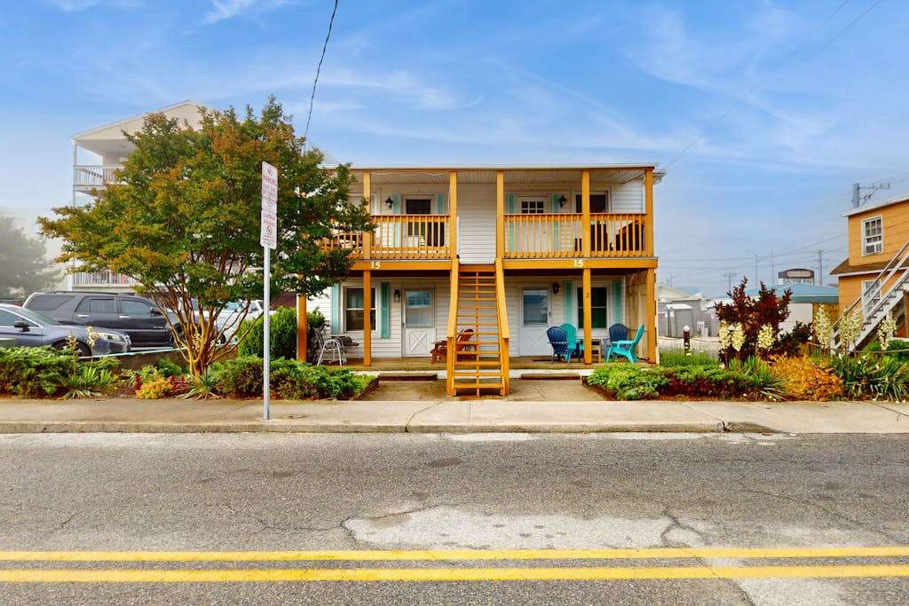 Homey, comfortable condo with a furnished balcony - just blocks from the beach