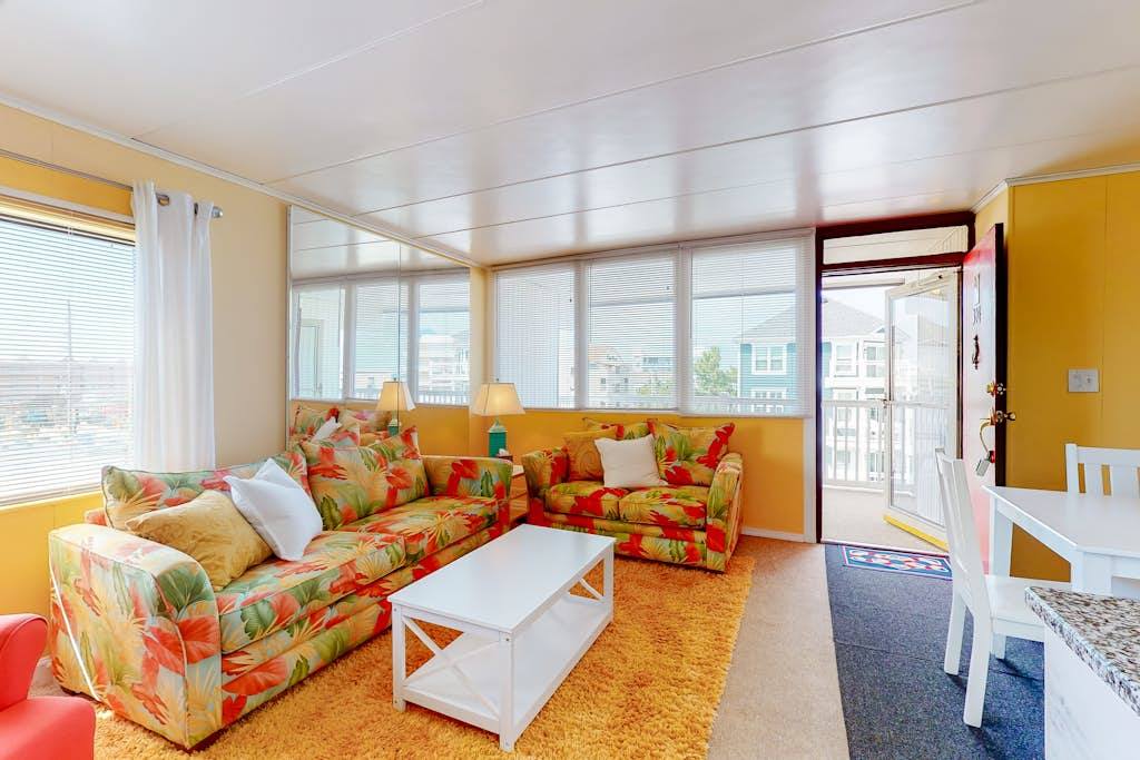 124 East 304