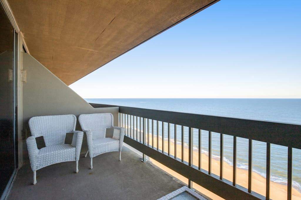 22nd Floor Oceanfront Century I Condo with Ocean Views, washer & dryer, WiFi, & Shared Pool