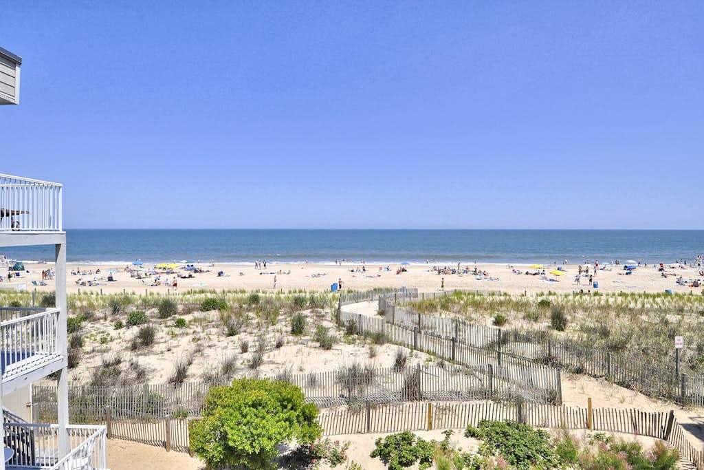 Oceanfront Happy House duplex with ocean view, WiFi, washer & dryer, & direct beach access