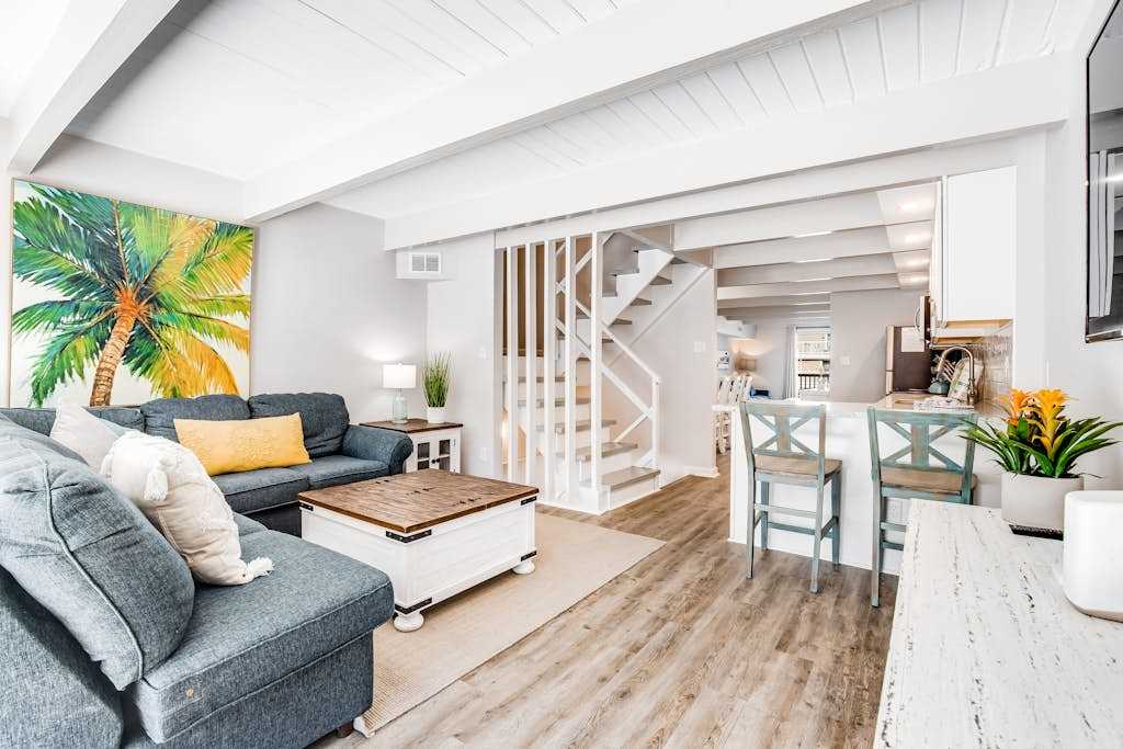 Spacious townhouse with ocean view, private beach area, pool access, washer & dryer & AC