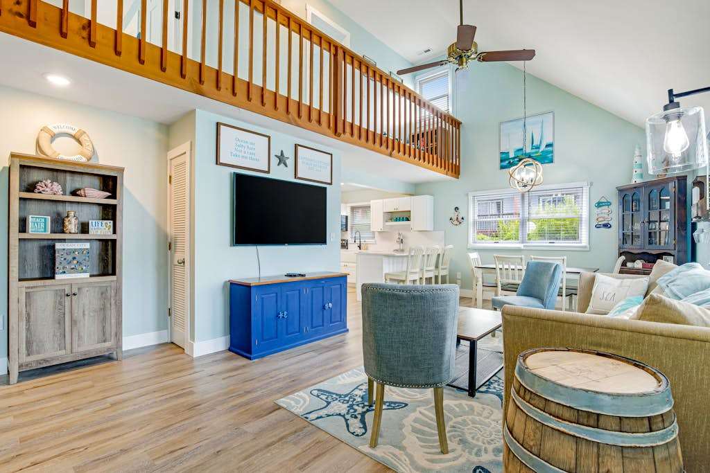 Wonderful House Near the Beach with Free WiFi, Patio, Balconies, Central AC, & washer & dryer