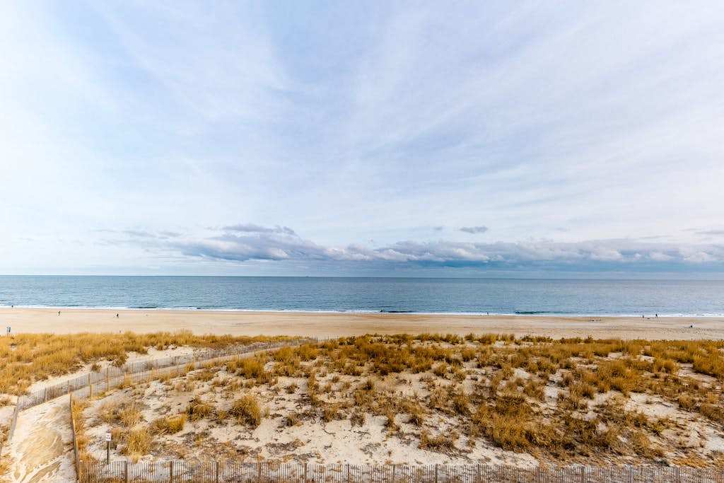 Family-Friendly Oceanfront Condo with Balcony, Views, Central AC, Free WiFi, Cable