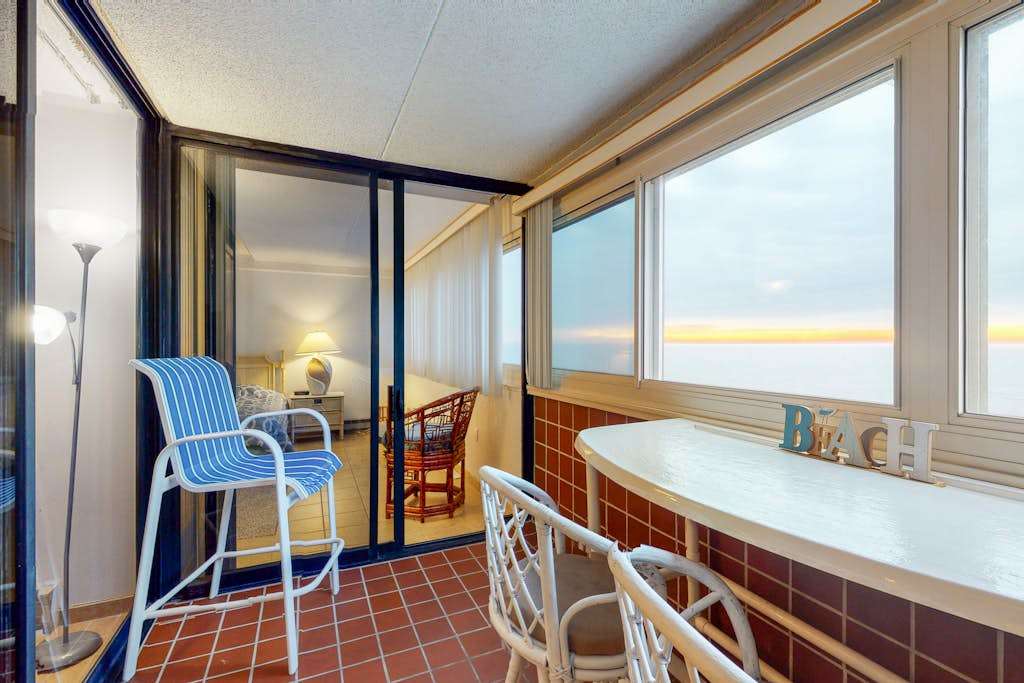 Recently Updated Condo in Oceanfront Complex with Shared Pool, Free WiFi