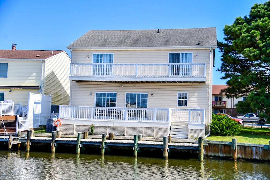 Large Home on the Canal washer & dryereck, Balcony, Dock, Free WiFi, & Central AC