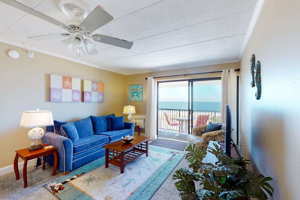 Beachfront condo with private balcony, washer & dryer, and amazing views