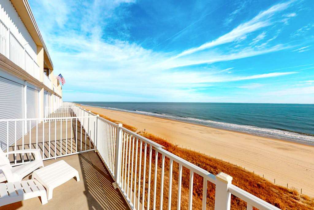 Comfortable and Convenient Oceanside Condo with Shared Pool, Free WiFi, & Balcony