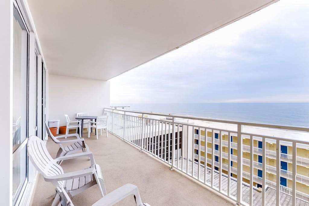 Marvelous waterfront condo with balcony, pools, sauna, gym, & AC