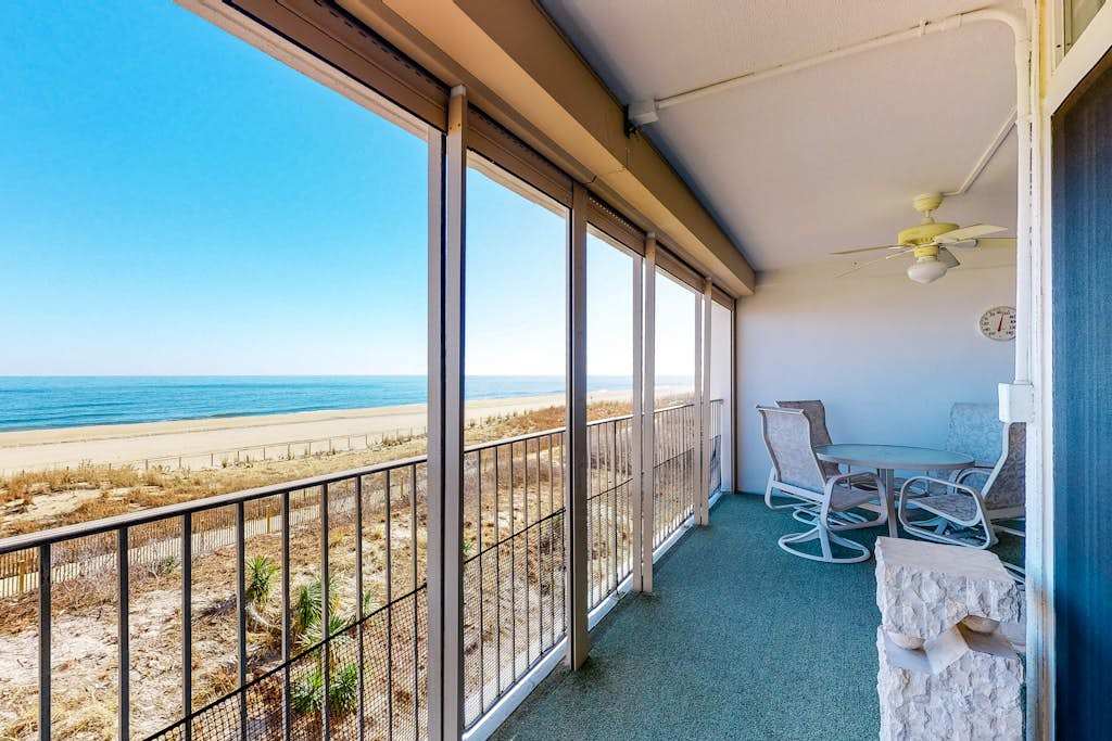 Fantastic oceanfront condo with indoor pool, amazing views, & washer & dryer