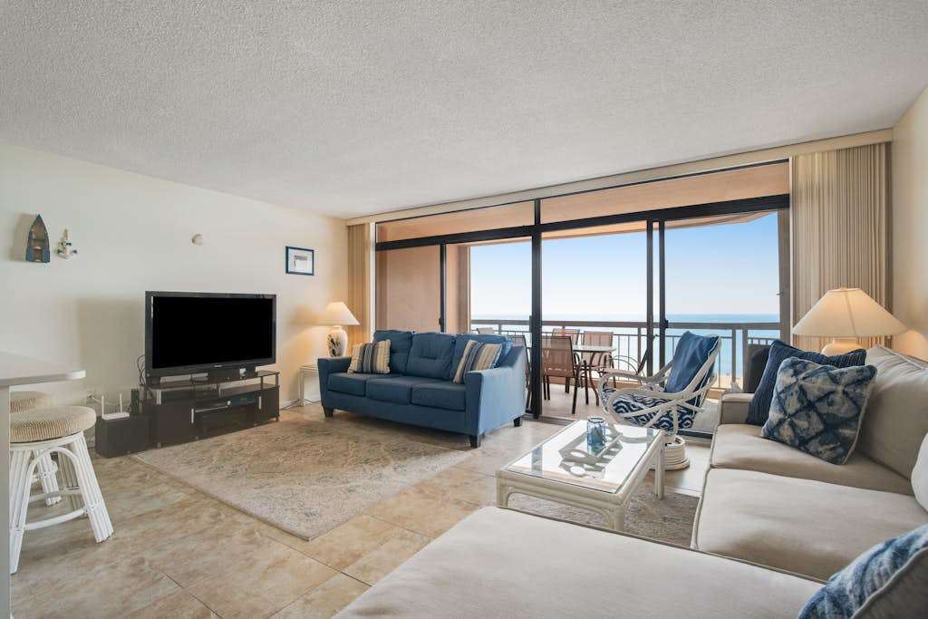 Oceanfront Condo with Great Balcony, WiFi, AC & Shared Pool & Sundeck & Tennis