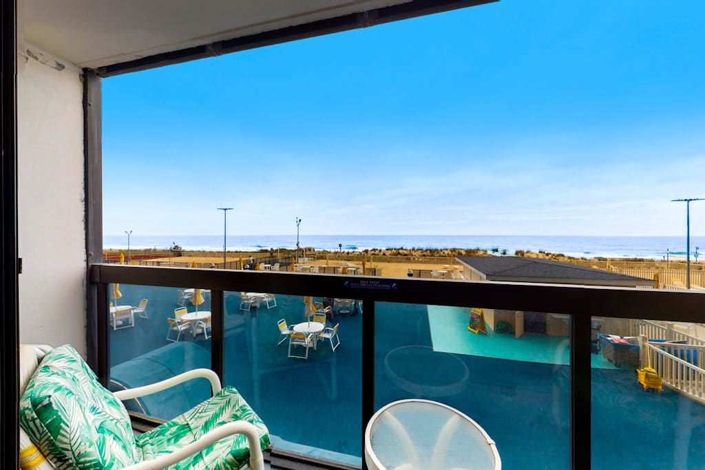 Affordable ocean-view condo with balcony, pools & gym