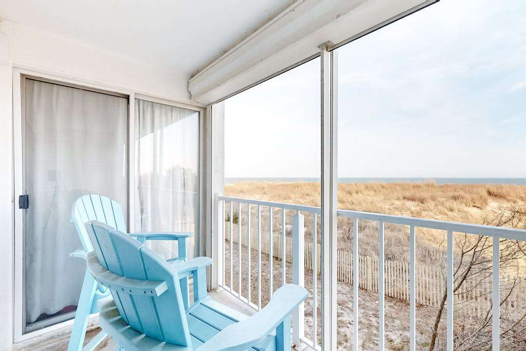 Waterfront Family-Friendly Condo with Private Balcony, AC, Shared Outdoor Pool